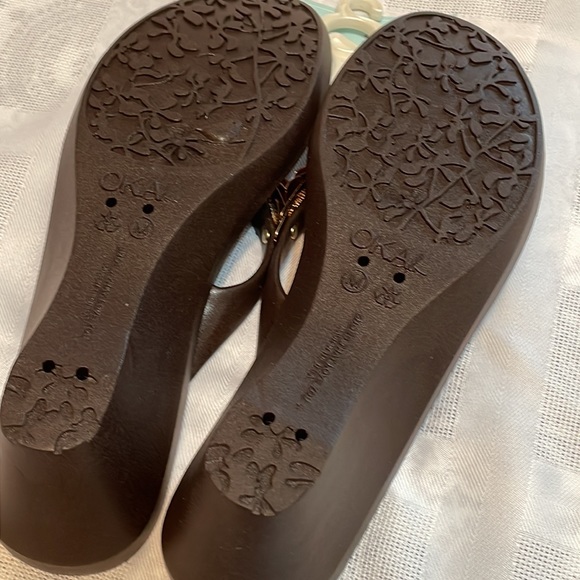 NWT OKA b. Diana Hot Chocolate Sz Medium (7-8) Women Sandals - Picture 7 of 13